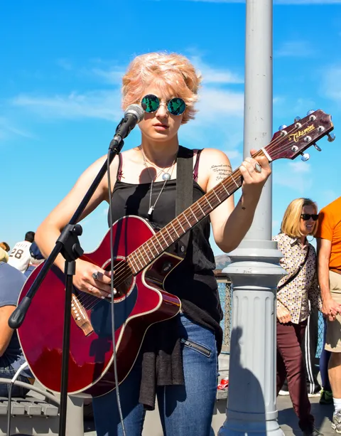 Sunny Rocker